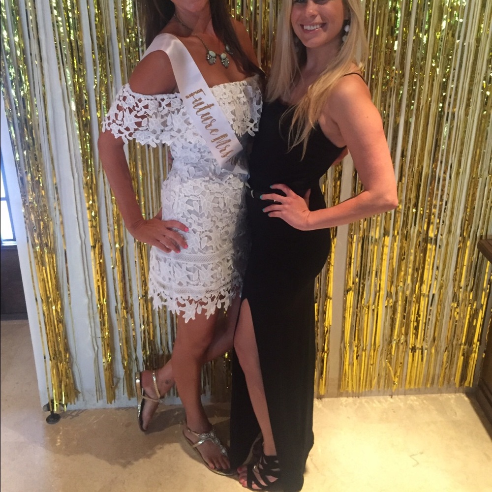 Lulu’s Maxi dress with side slit